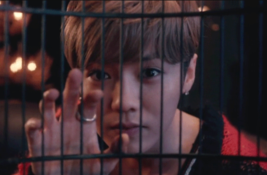 29岁鹿晗素颜录节目,鹿晗22岁超帅三屏