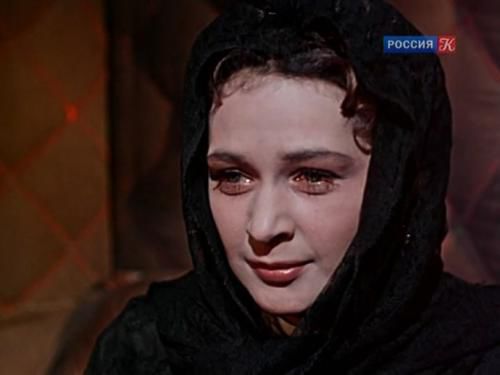 俊美少年离开13年，初恋已是寡妇，影响中国三代人的外国小说，爱情中的隔阂和复仇被刻画得淋漓尽致