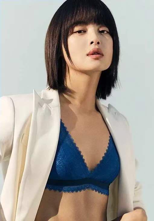 泫雅和男友拍内衣广告,欧阳娜娜泫雅绿色吊带衣跳舞