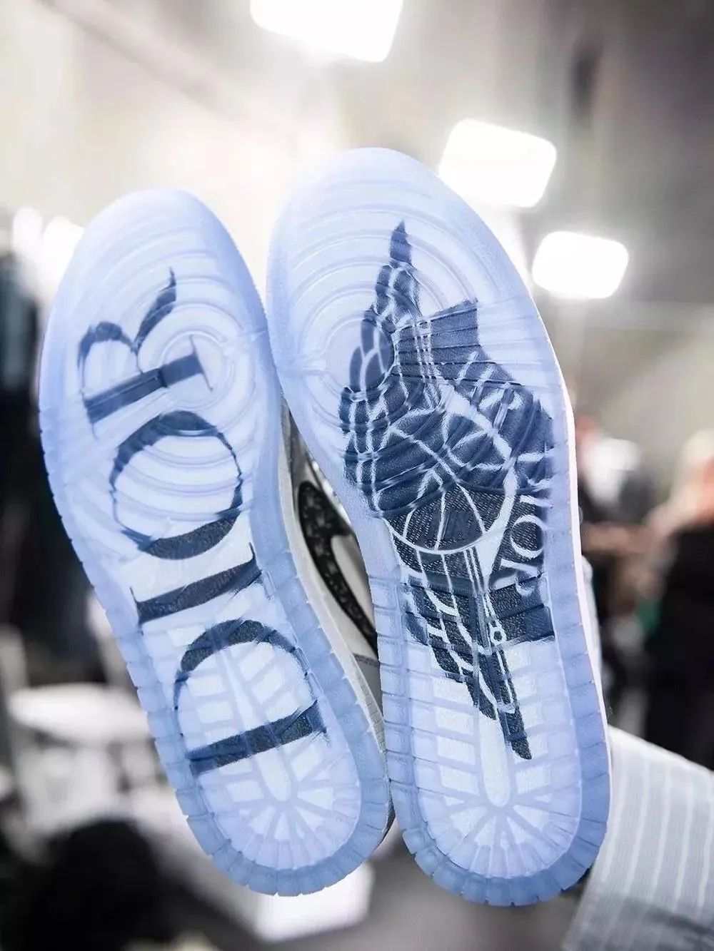 kfc联名鞋子,kfc炸鸡联名