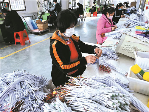 统筹疫情防控和脱贫攻坚巩固提升,统筹推进疫情防控与脱贫攻坚工作