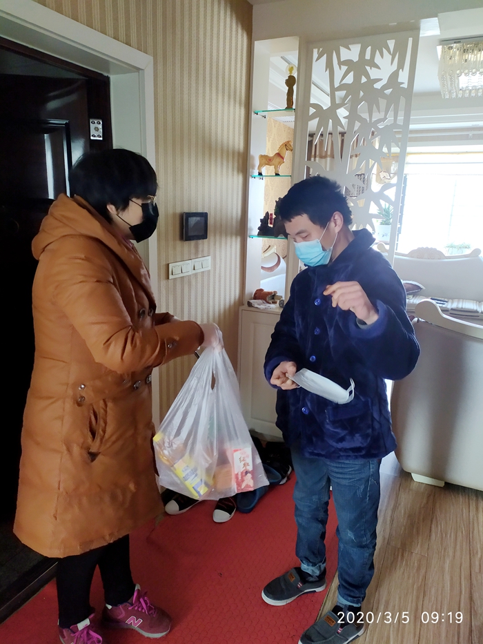 从疫线战场看雷锋精神,战疫行动诠释新时代雷锋精神