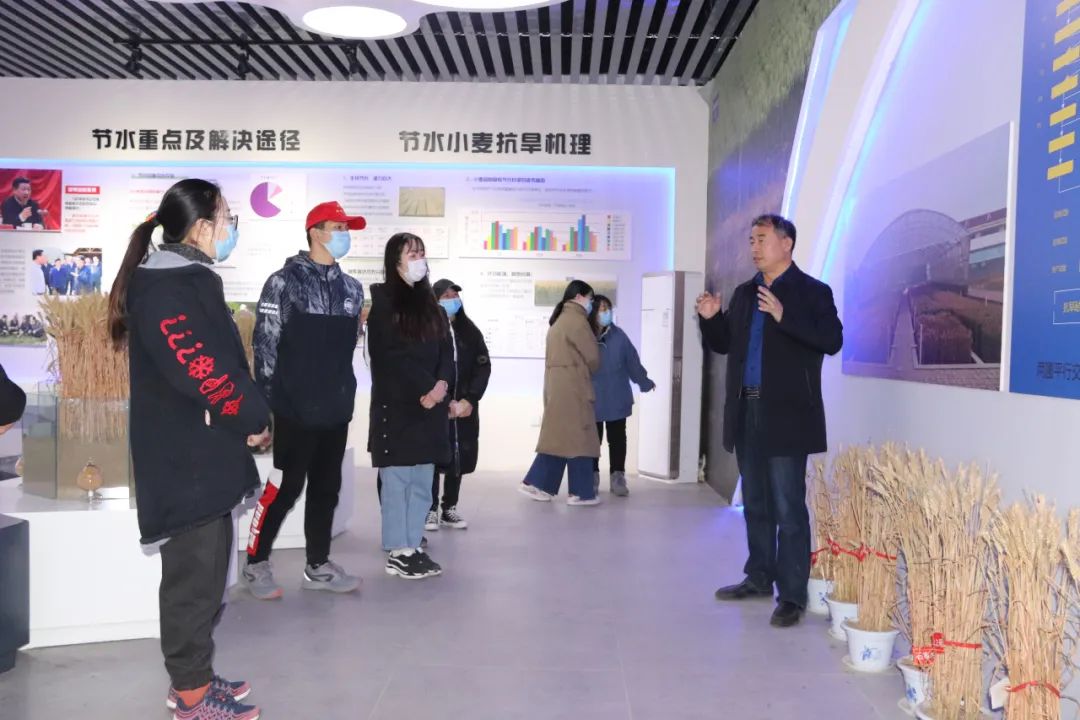 鏄ユ殩鑺卞紑蹇欓噷鍋烽棽,鏄ユ殩鑺卞紑蹇欎腑鍋烽棽