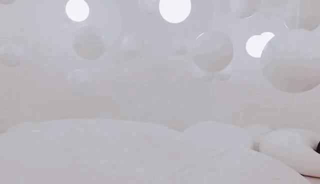 寻香|五彩斑斓的黑算什么，来见识一下五光十色的白