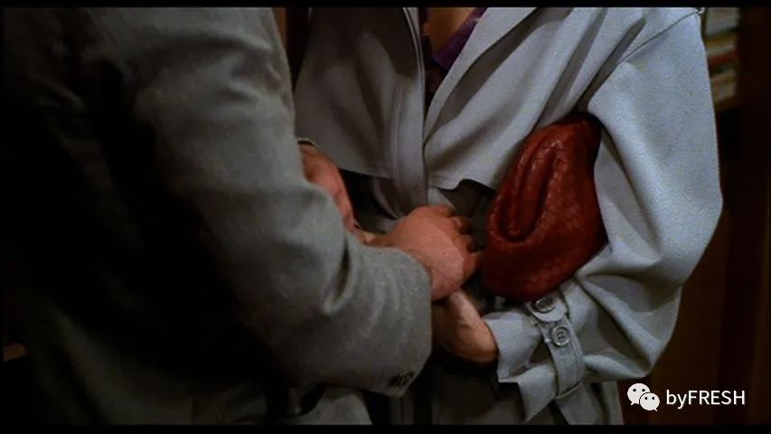 想要穿得简单又有活力感,如何穿得温柔又知性