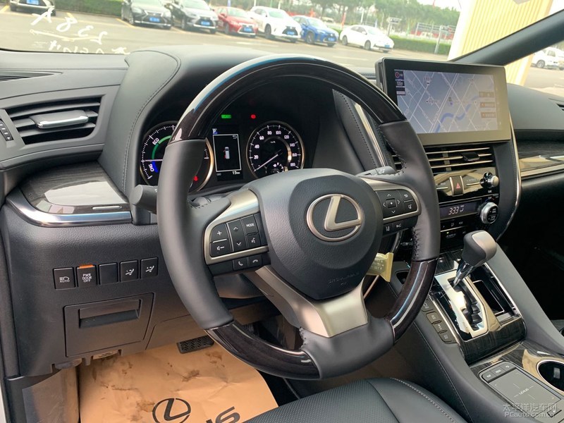 雷克萨斯LM到店售价116.6-146.6万元