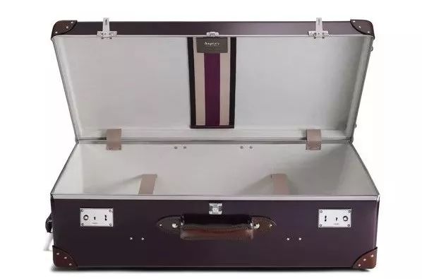 春日速递|别成天拖着笨重的行李箱到处跑了，各品牌的旅行包实用、好凹造型