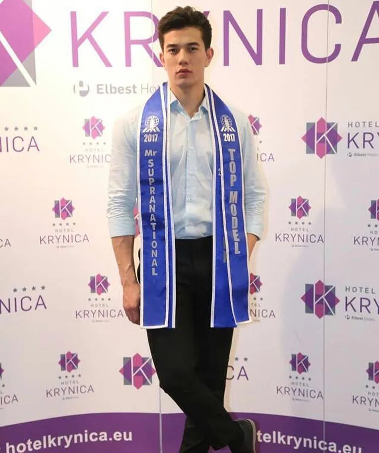 鍥涘窛鎴愰兘璇枃鑰佸笀,鎴愰兘璇枃鑰佸笀