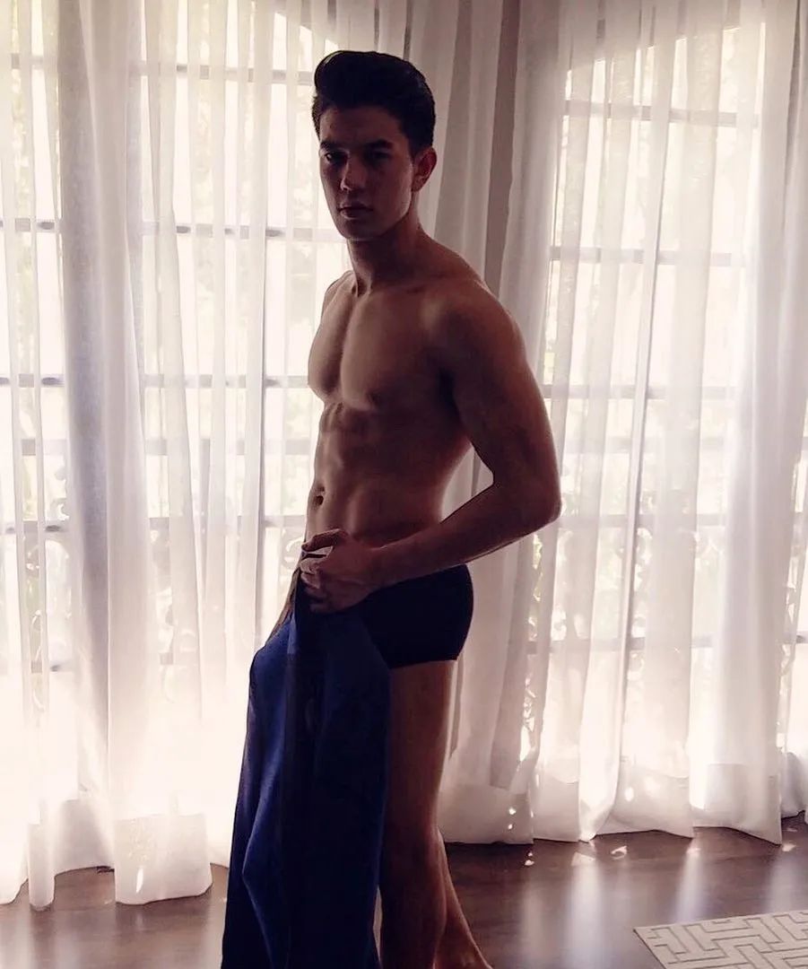 鍥涘窛鎴愰兘璇枃鑰佸笀,鎴愰兘璇枃鑰佸笀