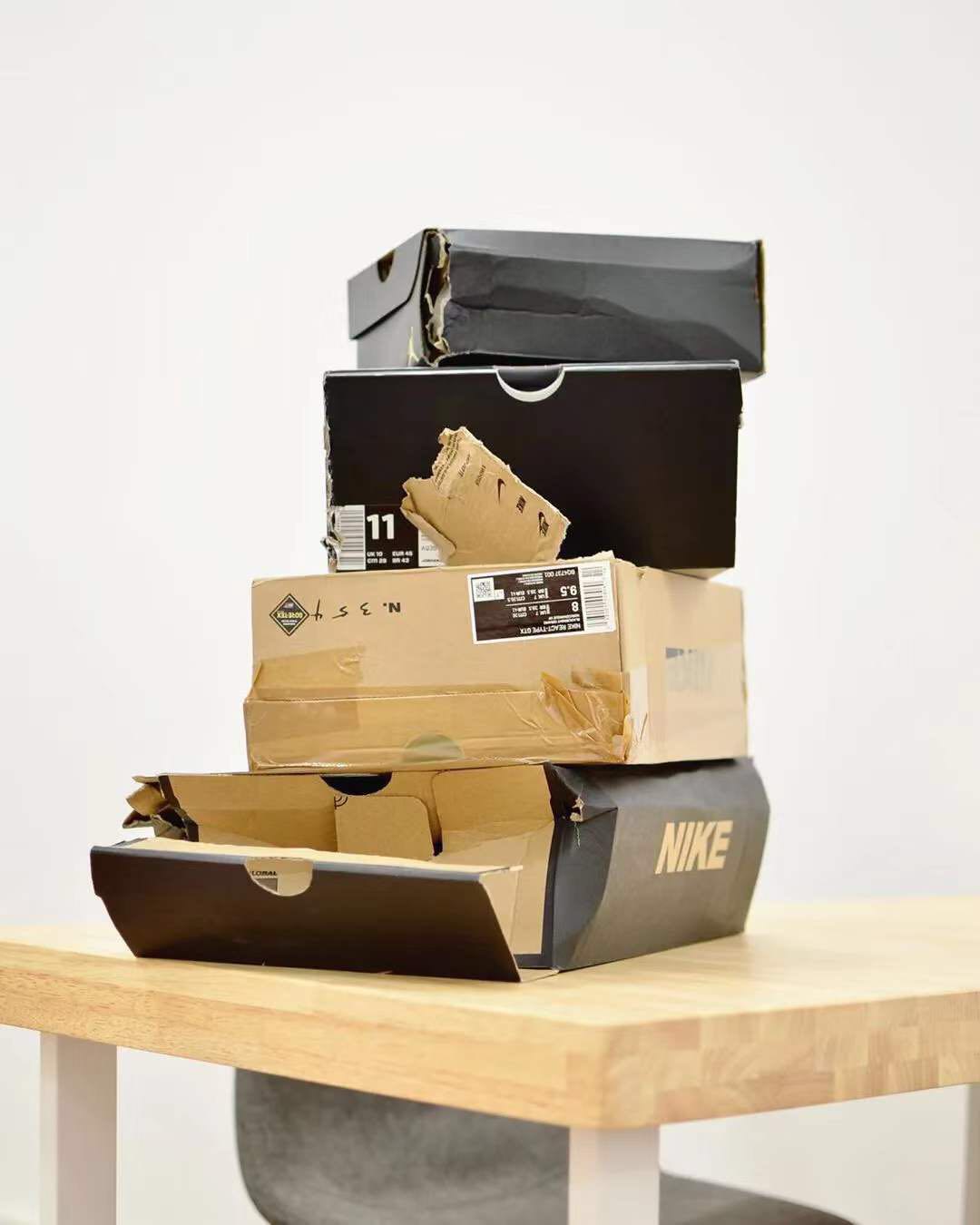 当弟弟们还在排队抢鞋的时候，*靠我**着这些千元鞋盒甩他们十年