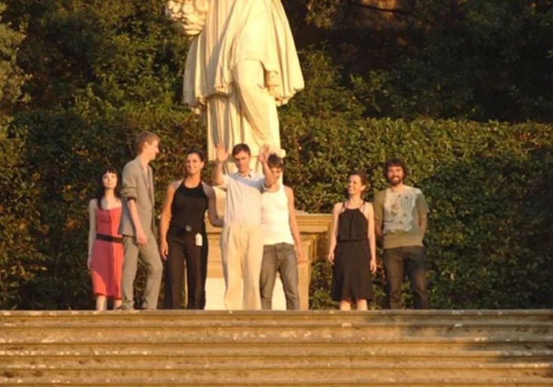 rafsimons目前的职务,rafsimons现在转到哪里了