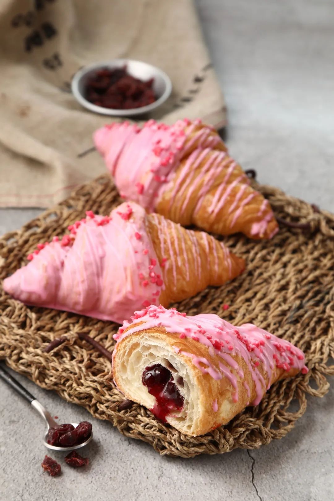 我们为什么离不开面包（内含福利）丨寻味