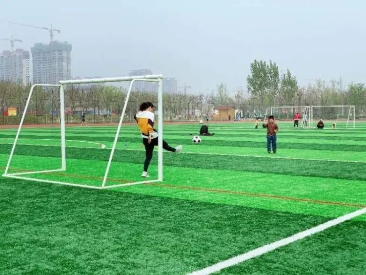 走出家门,走出家门尽情放飞自我