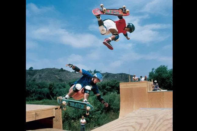 传奇滑手TonyHawk换过多少鞋子赞助？