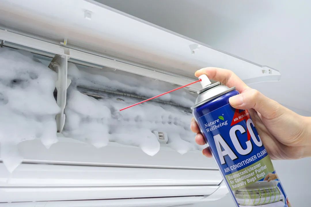 用空调清洁剂怎么清洁空调,你还在担心空调落灰尘吗