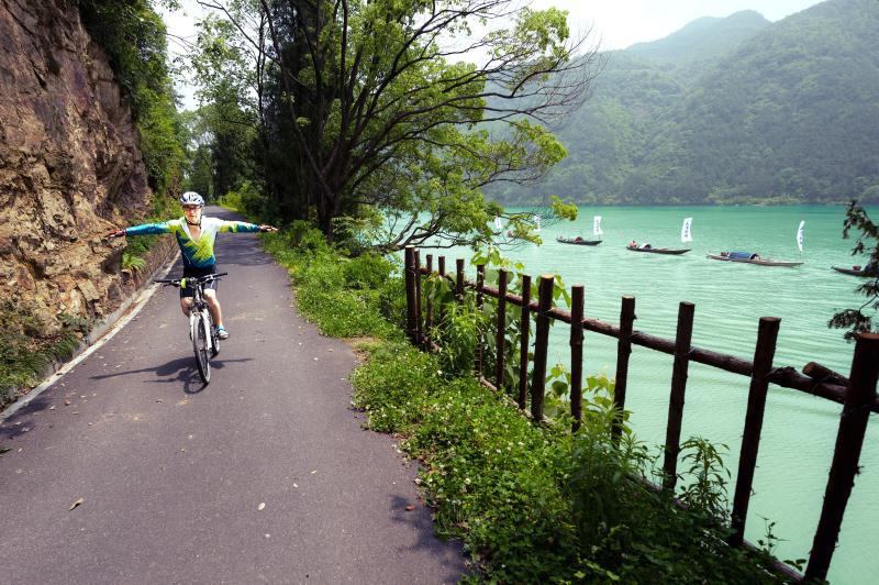 背靠乌龙山,坐拥富春水:这里的土产美货直播被抢疯了!