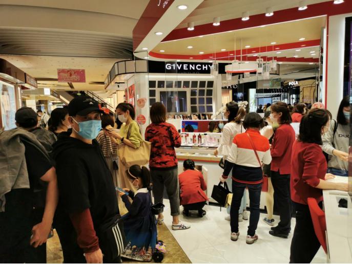 上海各大商场真实客流 (上海人气爆棚的十大商圈)