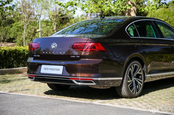 试驾新款大众迈腾380豪华版,大众迈腾380tsidsg旗舰型试驾