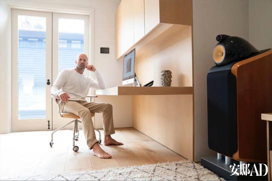 硬汉杰森斯坦森男扮女装,硬汉系列杰森斯坦森保卫家园