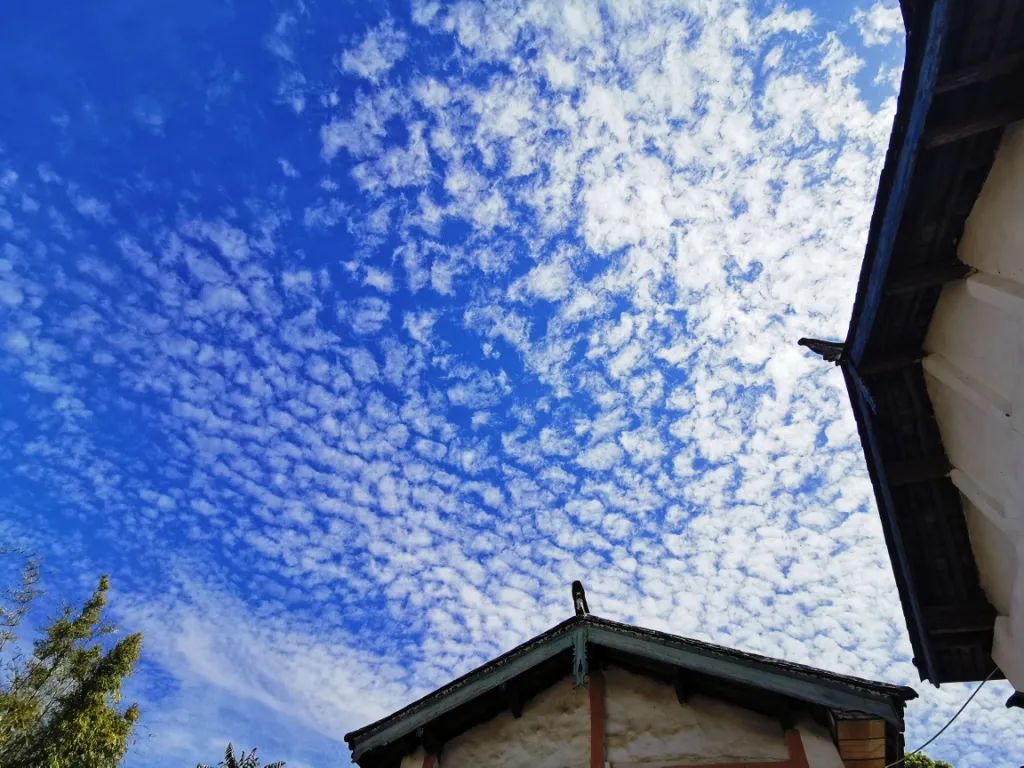 香格里拉家乡,香格里拉蓝天白云美景