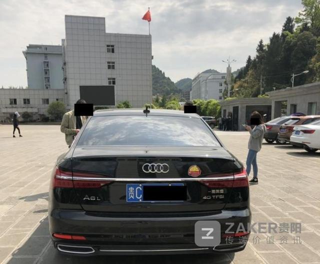 奥迪撞后维修30万全损只赔18万,4s店30多万奥迪车被撞后续