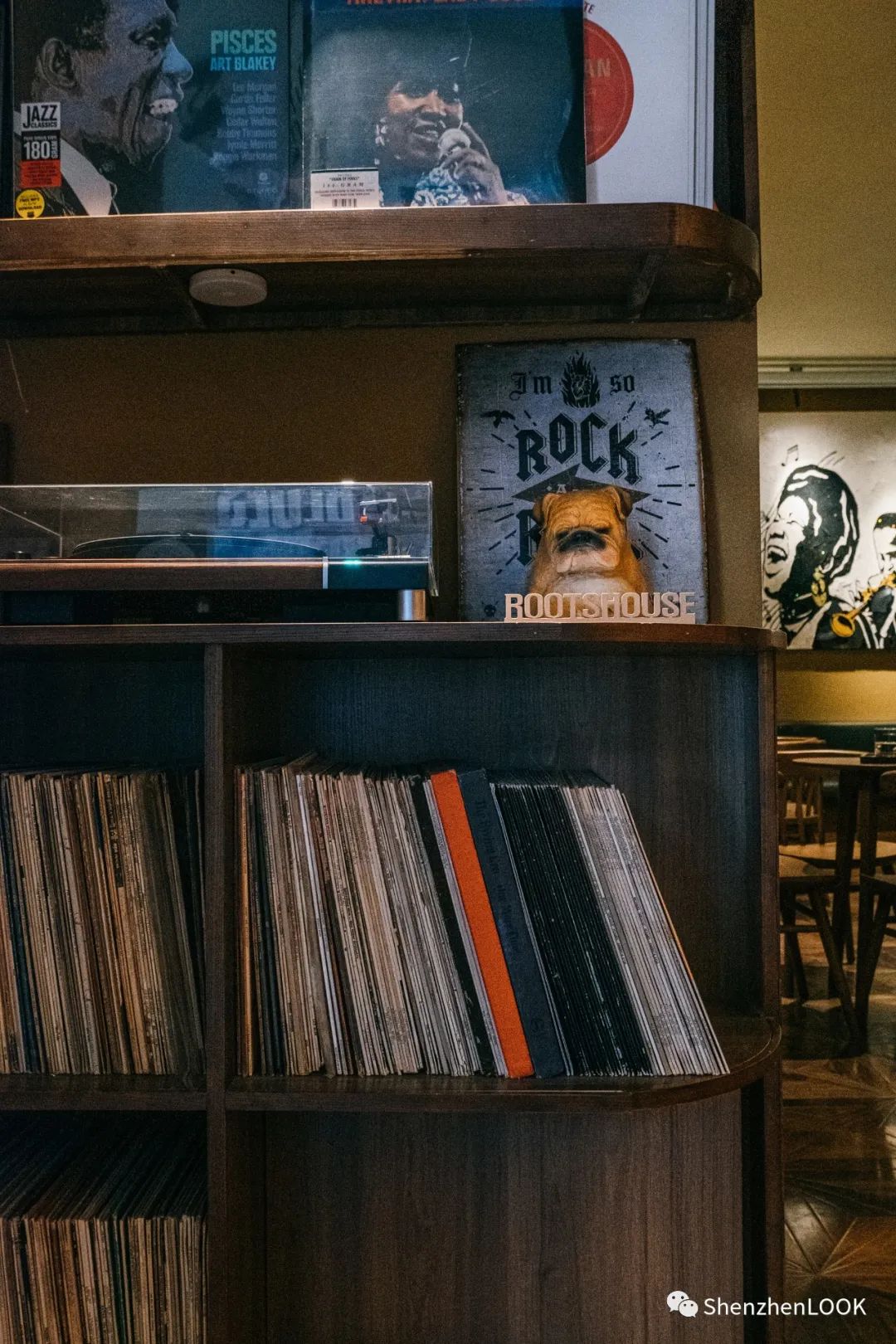 LOOK|深圳「黑胶店」，4家复古唱片行
