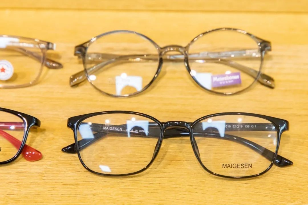 蔡司依视路镜片五折送镜框,蔡司依视路3.6折多少钱