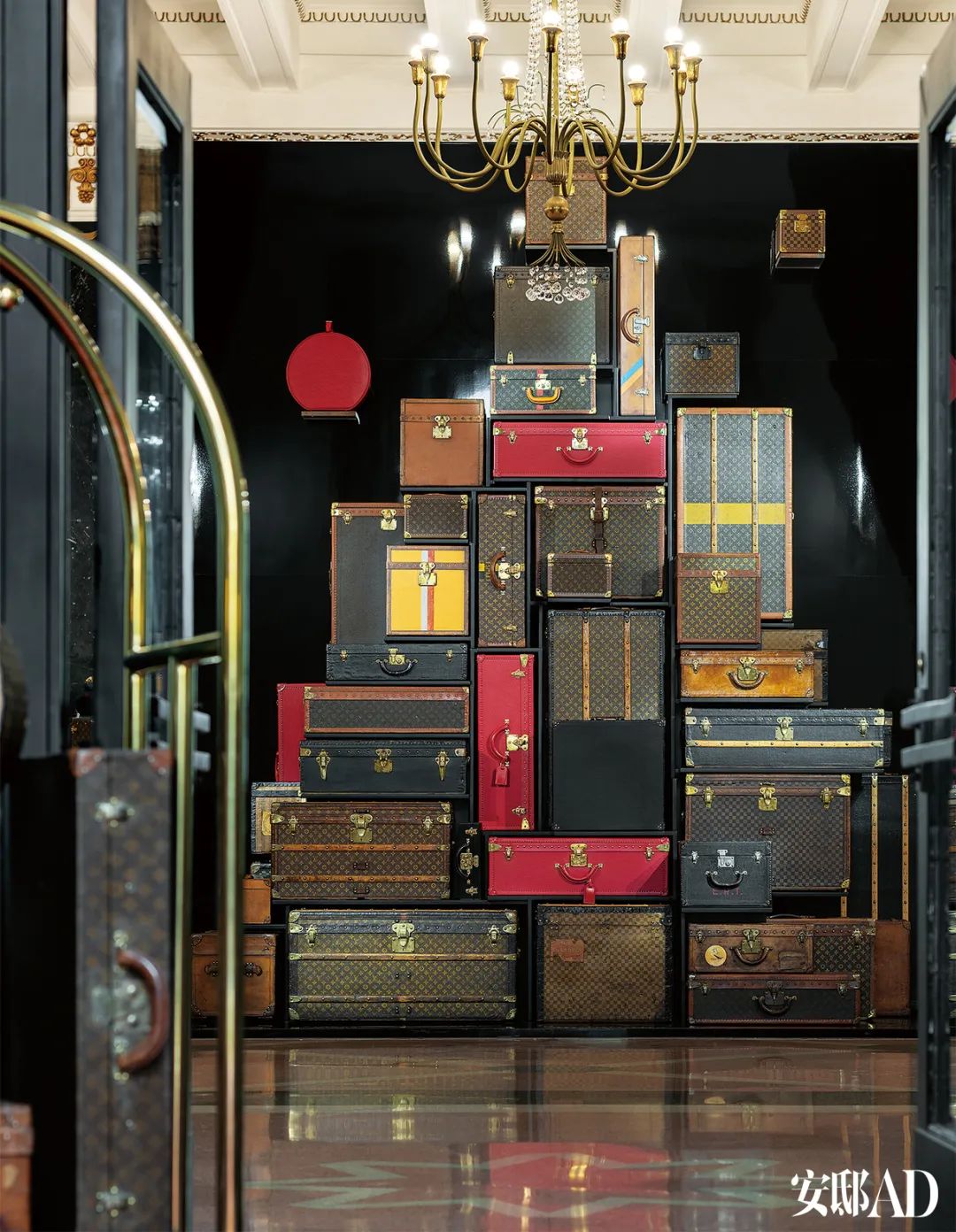 一只硬箱的传奇之旅