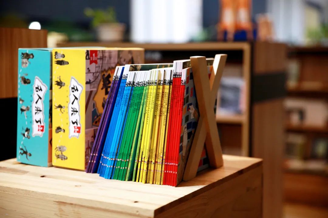 孩子必听的100个名人故事,榜样的力量事例50字