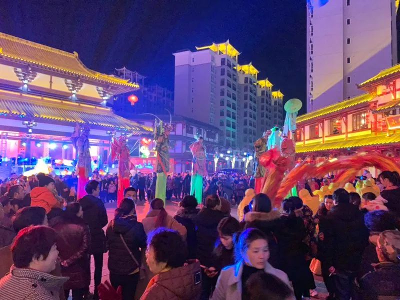 啤酒龙虾节汉中铺镇,褒国古镇啤酒龙虾节直播