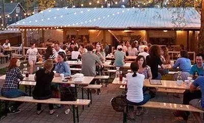 宝山区晚上哪里可以街边摆摊,宝山可以外摆的摊位