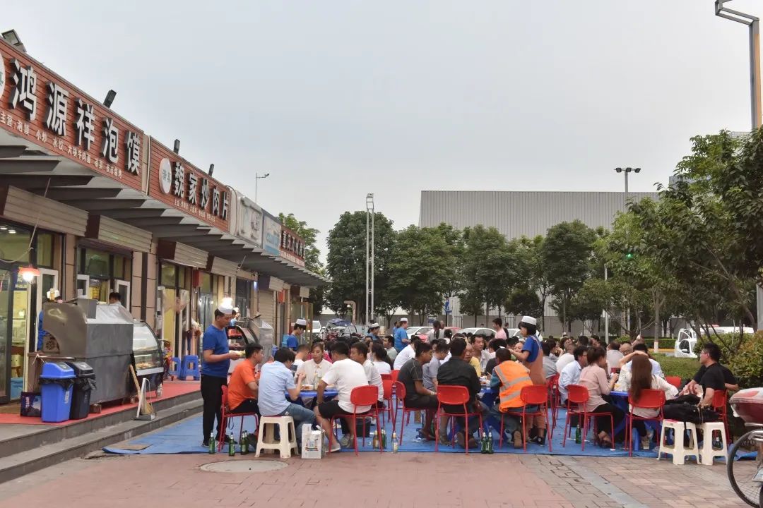 鐪嬪畬杩欎簺浣犺繕鎯虫憜鎽婂悧,鐪嬪畬璁╀綘鎽嗘憡璺笂灏戣蛋寮矾