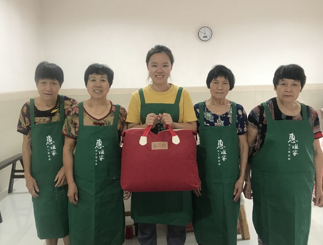 棉花被和蚕丝被到底哪个好,蚕丝被和棉花被哪个好一点