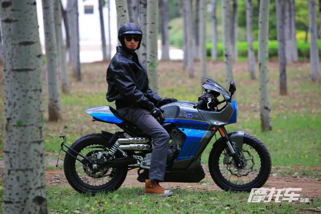 比亚乔liberty150车评,阿普利亚pagani150最帅改装