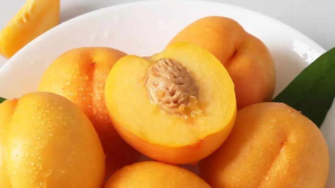 沂蒙山蒙阴黄金油蟠桃,山东蒙阴正宗黄金油桃