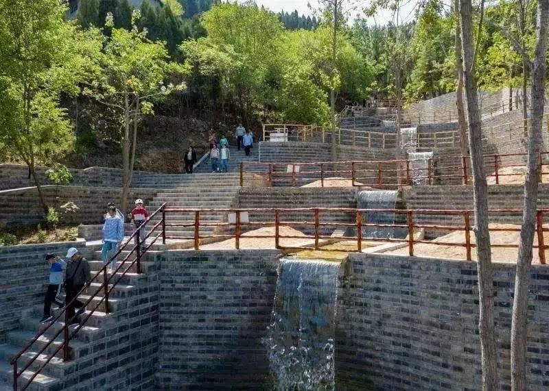 溶洞、观鸟、湿地雨林、网红吊桥、瀑布...只要99元小鲁哥带你清凉一夏