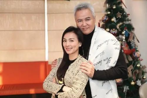 微商大军开进抖音：年纳税21亿微商“教母”吹响号角