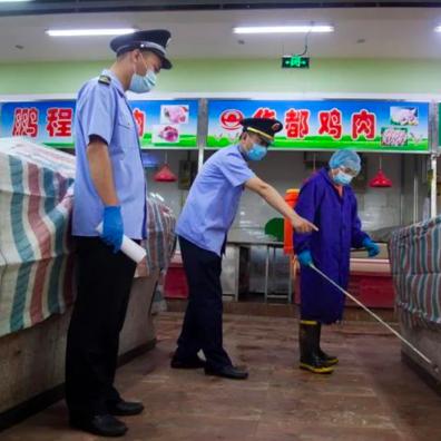 直击！北京战疫一线，市场监管人凌晨五点结束时工作服已经湿透了……