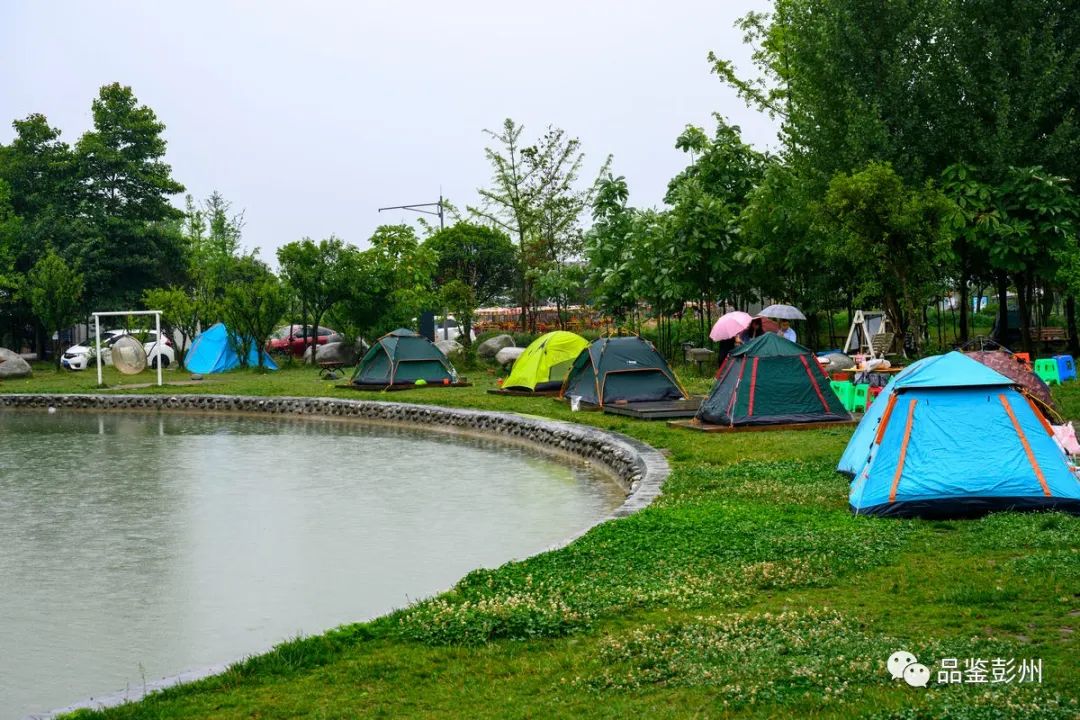 这是一幅堪比74个标准足球场大小的水墨画？彭友：来，做“画中人”