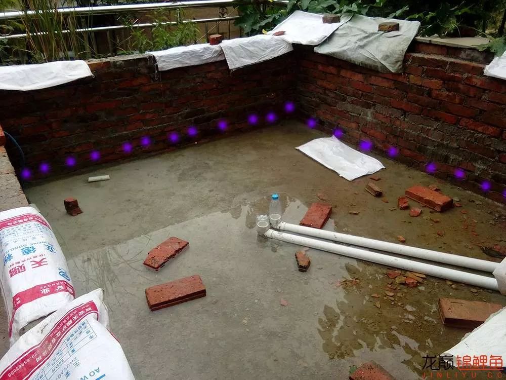 锦鲤池建造施工过程,楼顶怎么施工建锦鲤池