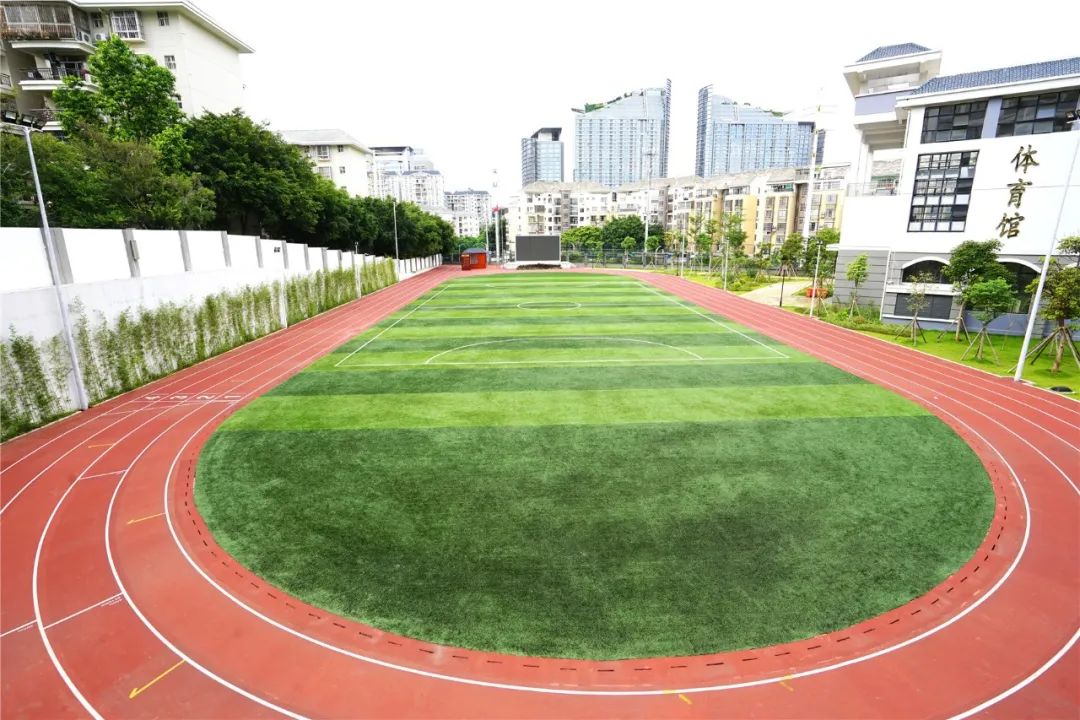 南宁凤翔路小学校园环境,每所学校都是好学校处处是好学区