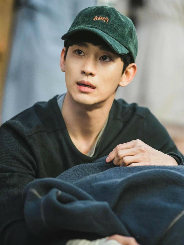 徐睿知倒钩眼线妆,金秀贤徐睿知魔女作品