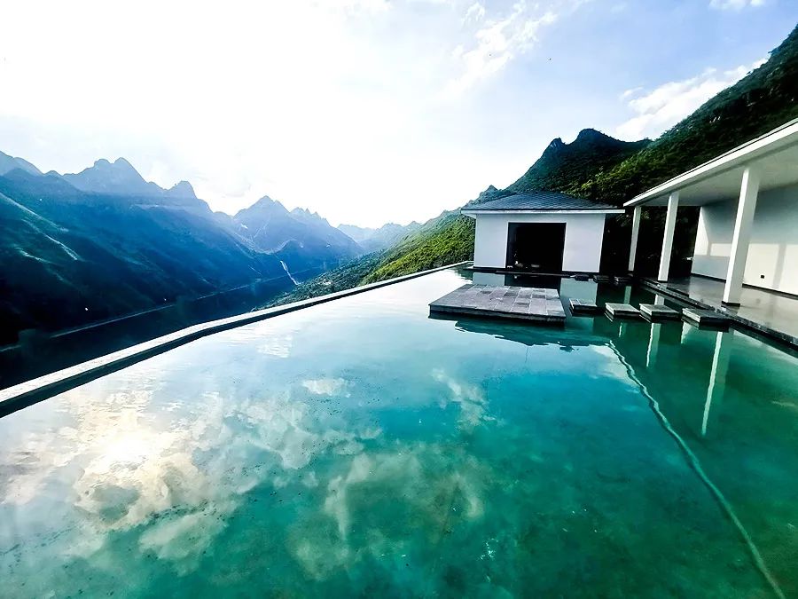 染了彼此乡愁，从此长途跋涉