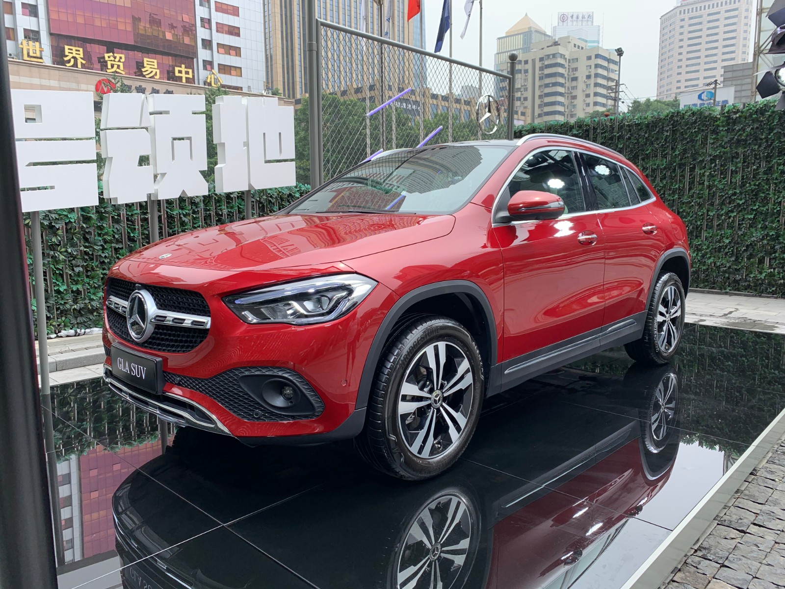 试驾奔驰全新gla整体表现令人惊呼,奔驰全新gla高性能版谍照曝光