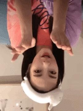 大家都在追《三十而已》,我却偷偷看了看她的化妆台