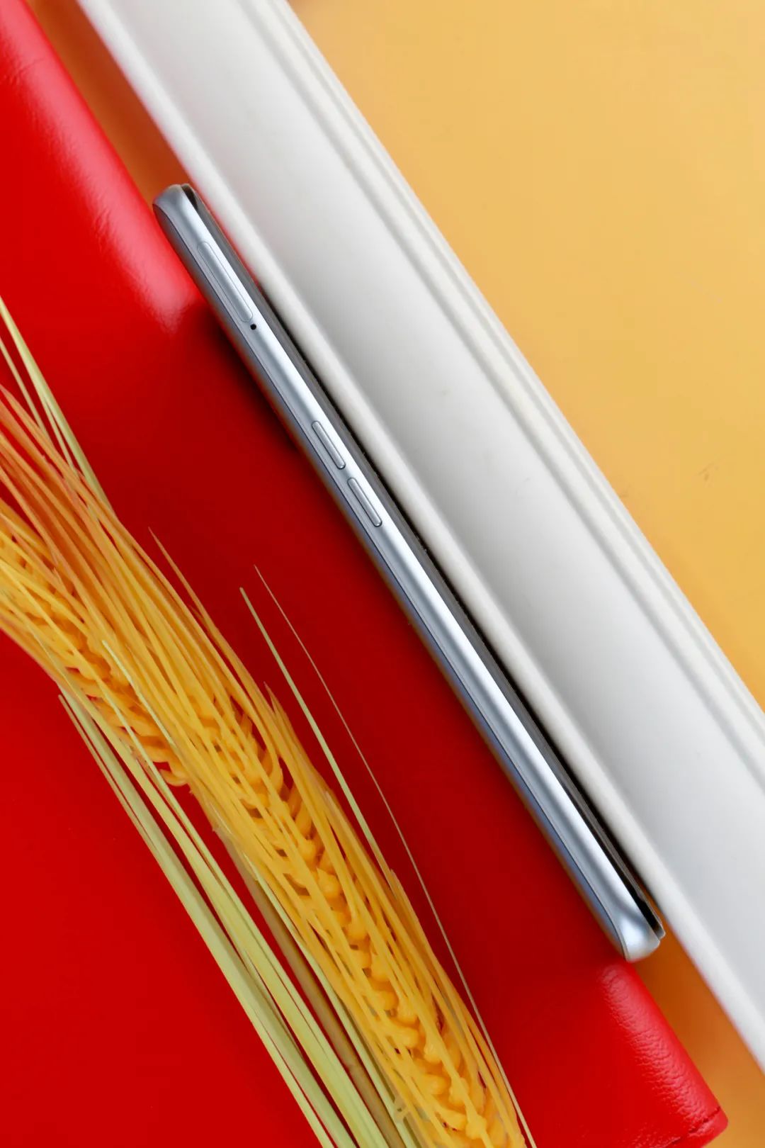 奥利给真正的秘密,realme真我v15散热