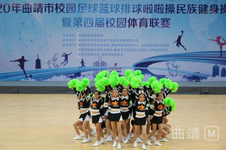 滴水湖小学啦啦操比赛第一名,陆良三中啦啦操