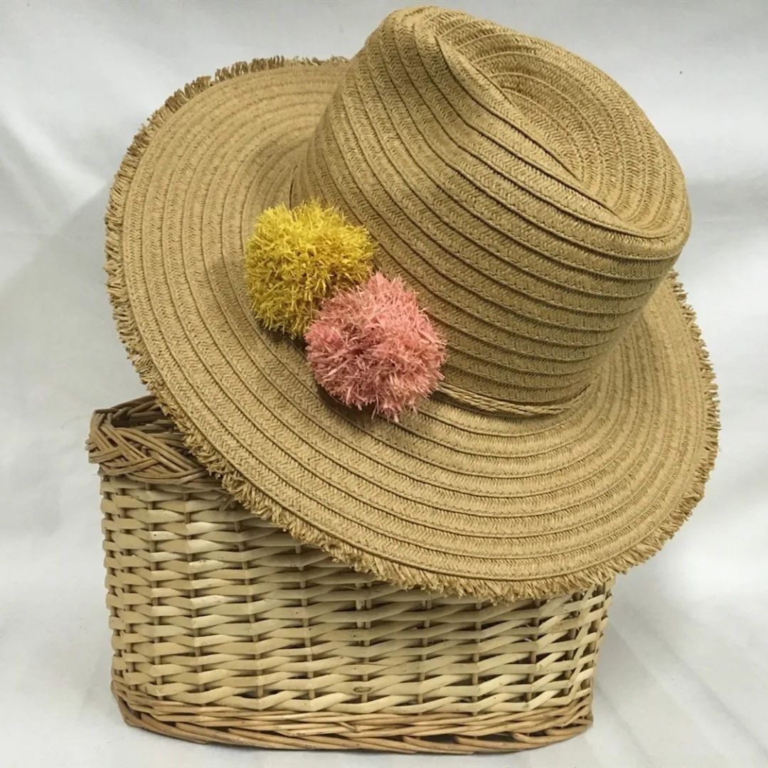 商报助力宁波帽企卖出近千顶草帽男士帽女士帽又有新款上架每满生活平台上现在有各种款式各个年龄段的帽子