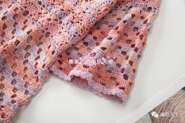 粉黛编织短袖视频教程,棒针镂空花罩衫图解