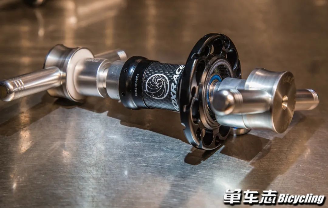 久裕培林花鼓塔基的拆卸保养视频,公路自行车培林花鼓保养